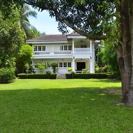 Baan Khun Nang Colonial Residence 매남비치 외부 사진